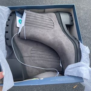 Universal Thread Trendy boots!